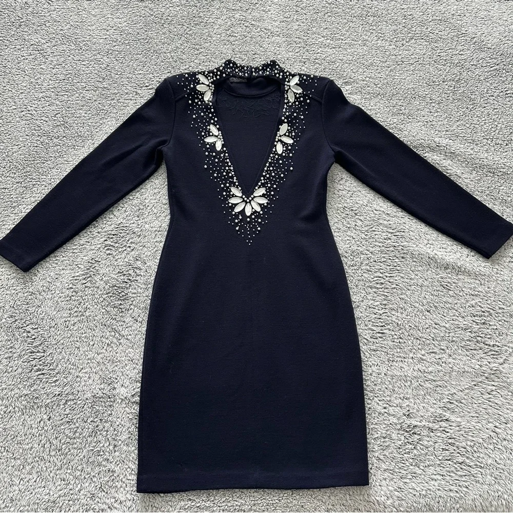 OUTLANDER Pearl & Jewel Trim Knit Dress Sz M Navy V-Back Long Sleeve
